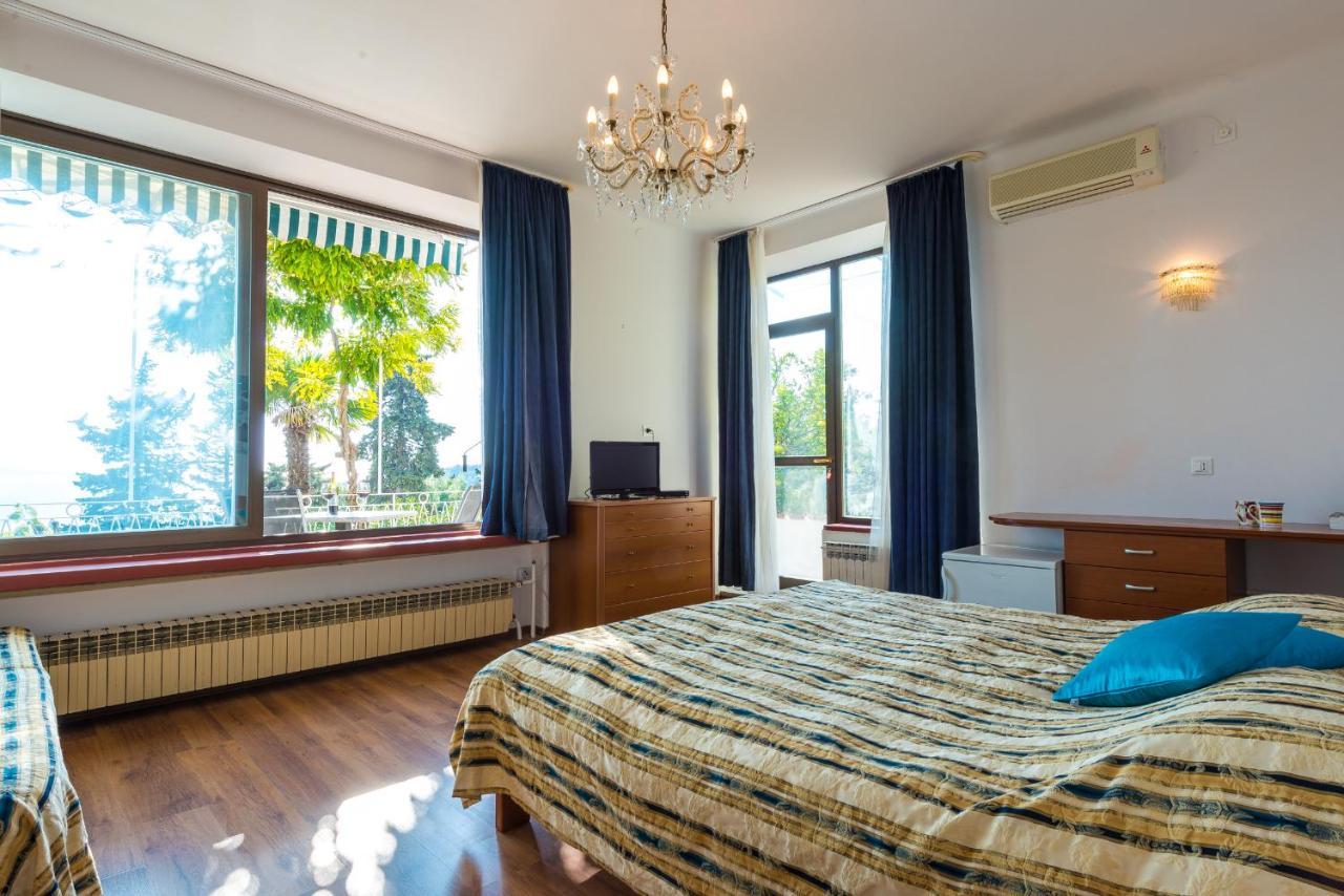 Villa Carmen Rooms & Apartments Mlini Exterior photo