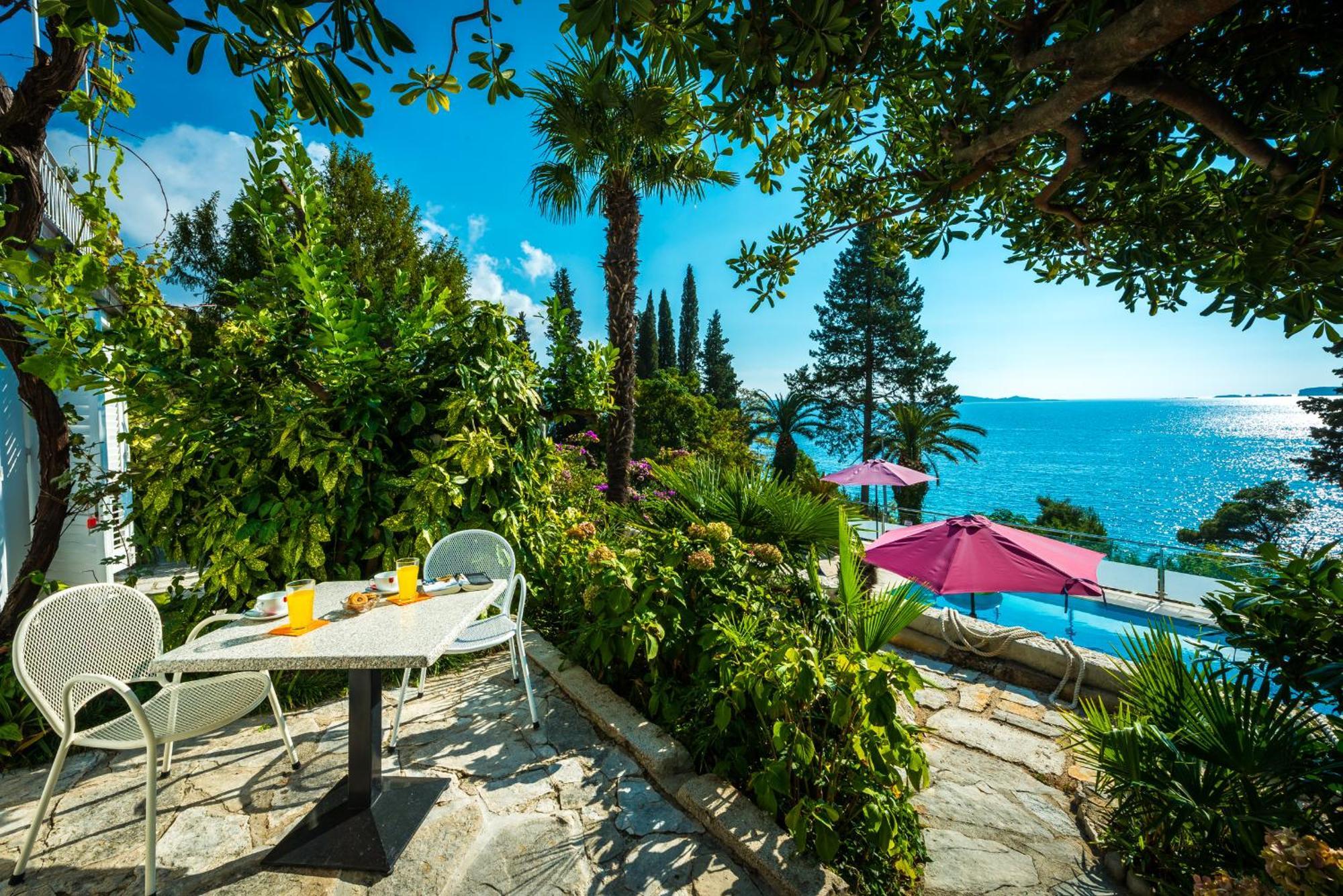 Villa Carmen Rooms & Apartments Mlini Exterior photo