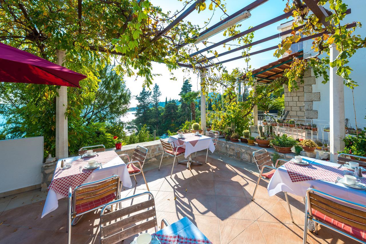 Villa Carmen Rooms & Apartments Mlini Exterior photo