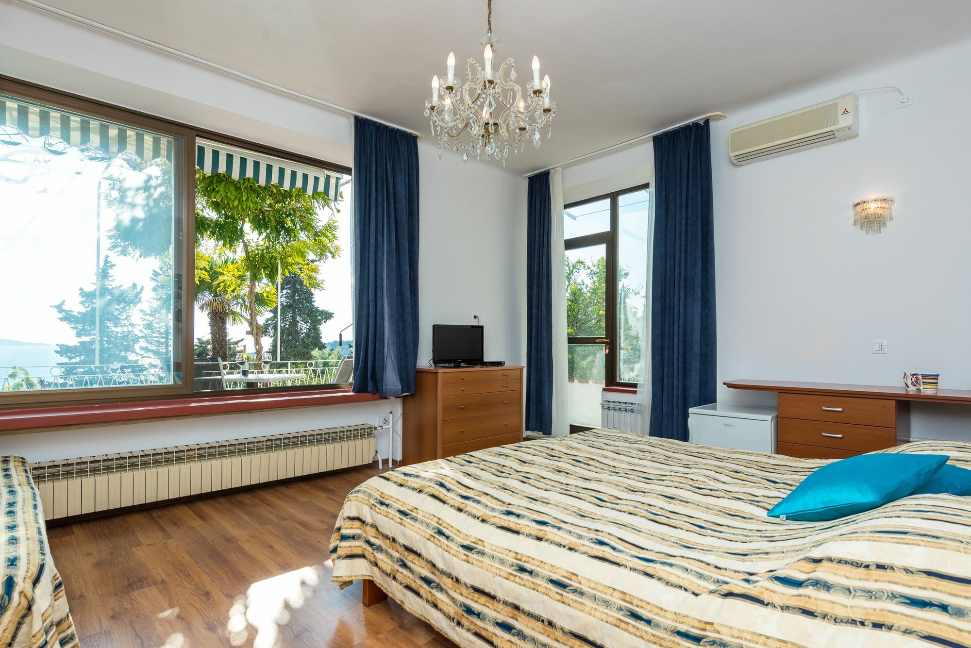 Villa Carmen Rooms & Apartments Mlini Exterior photo