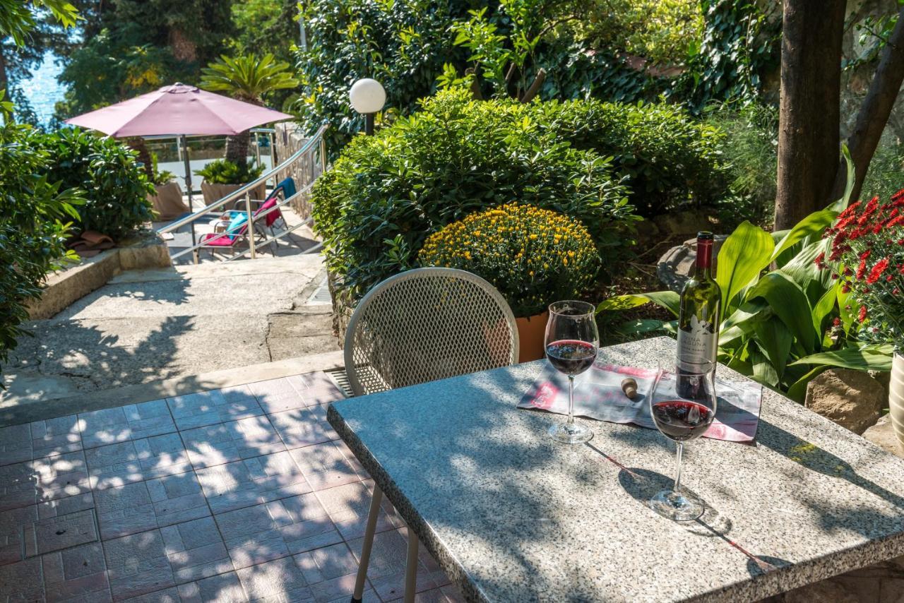 Villa Carmen Rooms & Apartments Mlini Exterior photo